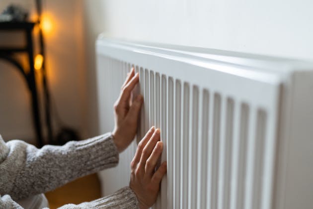 Radiator Not Heating Up? Causes, Checks and Fixes